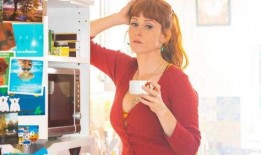 红发女郎 在线观看,激情燃烧的青春岁月